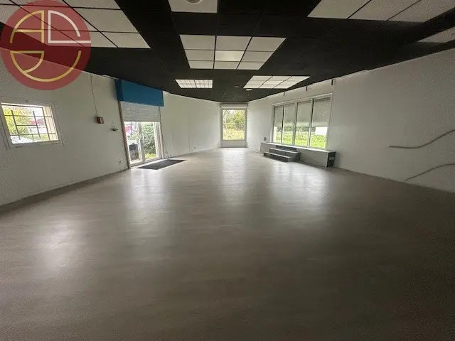 Vente Commerce 350 m² - Photo 1