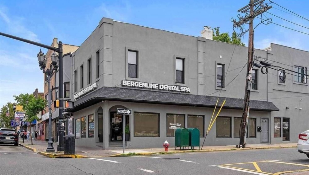 6700 Bergenline Ave, West New York, NJ for sale - Building Photo - Image 1 of 1