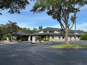 404 NW Hall of Fame Dr, Lake City, FL to rent Building Photo- Image 1 of 8