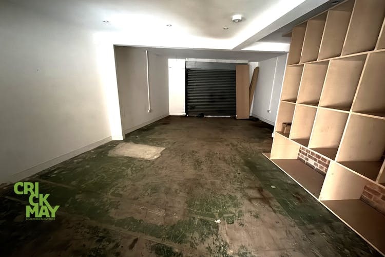 1A Bridge Rd, Haywards Heath to rent Interior Photo- Image 1 of 2