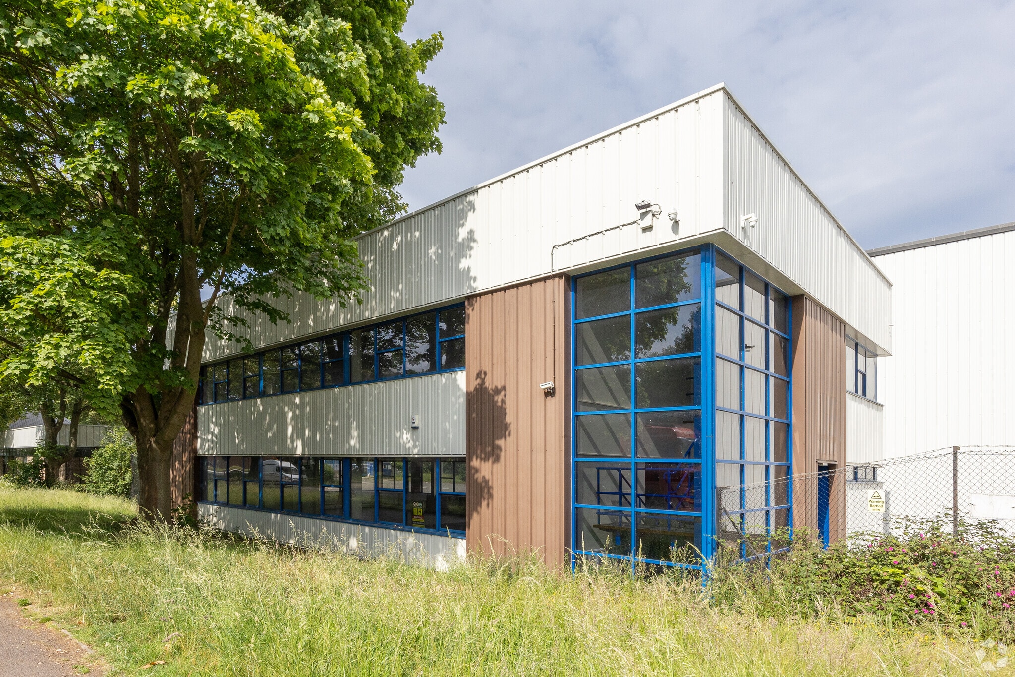 1A Burryport Rd, Northampton to rent Building Photo- Image 1 of 3