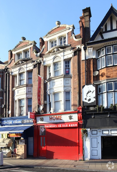 318 Lewisham High St, London to rent - Building Photo - Image 3 of 3