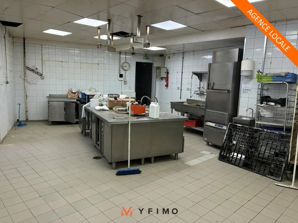 Location Commerce 320 m² - Photo 1