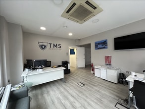 466-468 Roman Rd, London to rent Interior Photo- Image 1 of 6