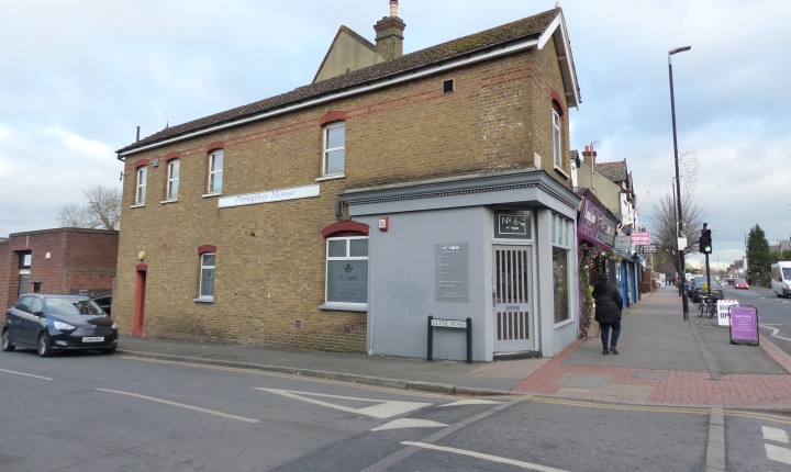 64-68 Stafford Rd, Wallington to rent - Building Photo - Image 3 of 4