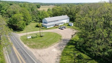 3006 Douglas Ave, Kalamazoo, MI for rent Building Photo- Image 1 of 6