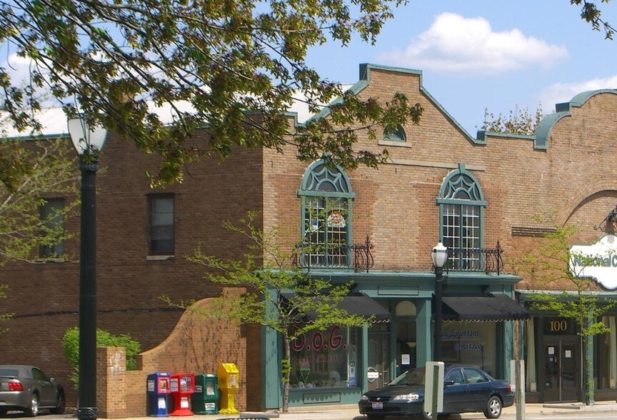 101 Public Sq, Medina, OH for sale - Primary Photo - Image 1 of 1