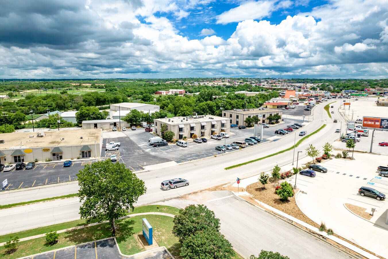 4035 Naco Perrin Blvd, San Antonio 78217 UK