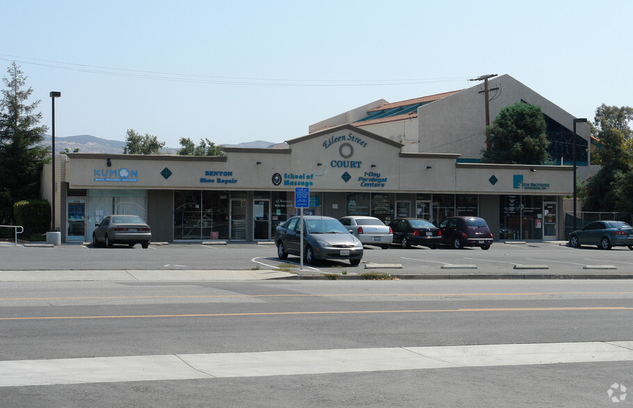 4350-4368 Eileen St, Simi Valley, CA for rent - Building Photo - Image 2 of 5