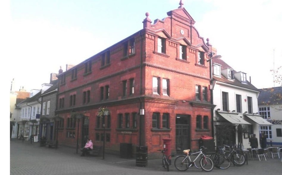 14a St Thomas Sq, Newport to rent - Primary Photo - Image 1 of 1