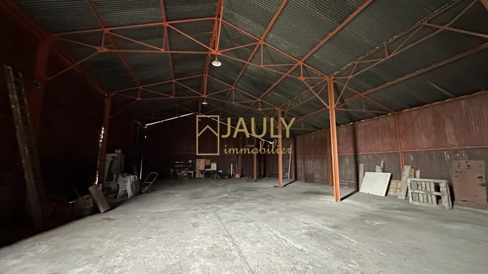 Industrial in Meaux for sale - Building Photo - Image 3 of 8