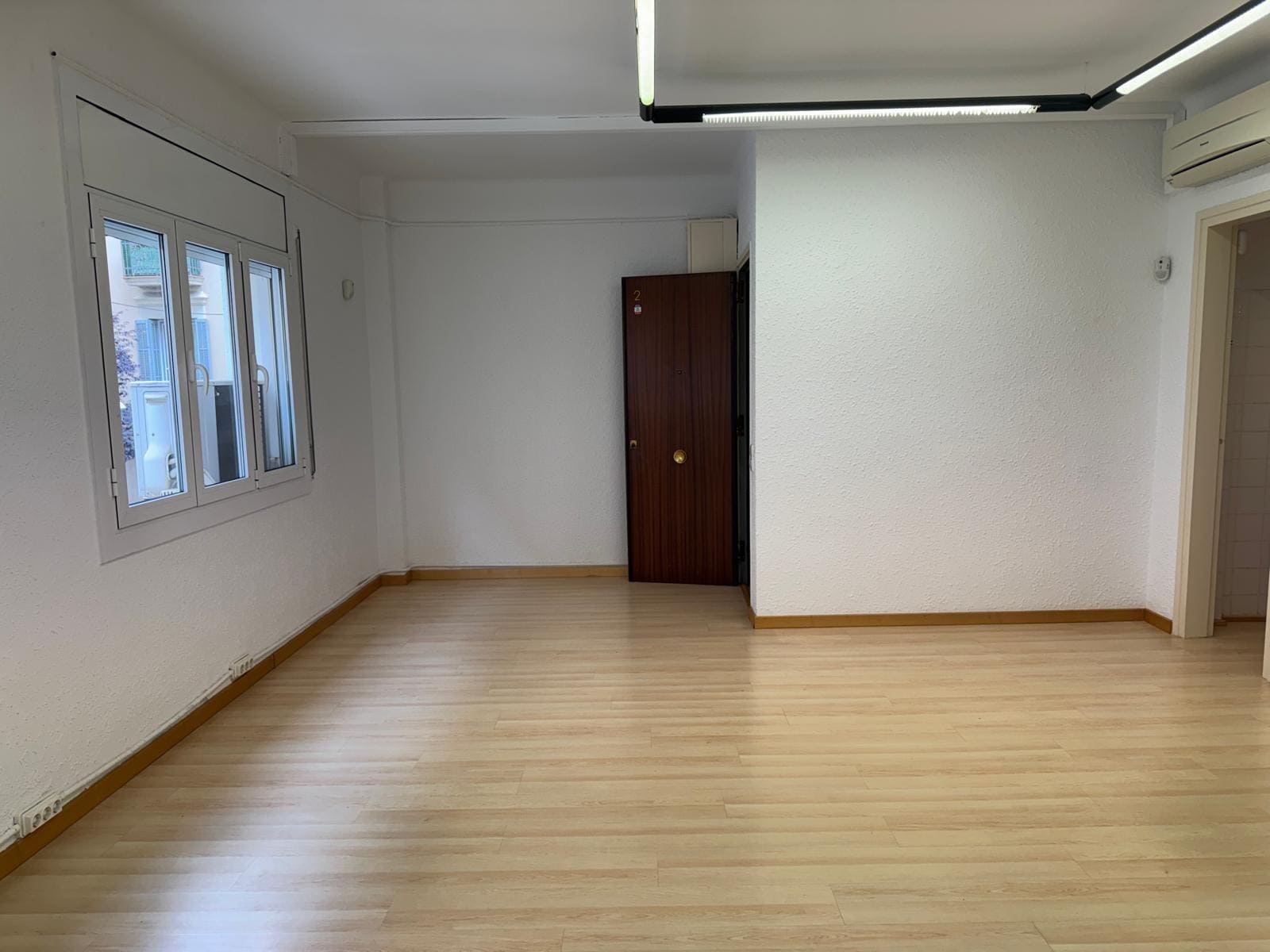 Office in Barcelona, Barcelona to rent Interior Photo- Image 1 of 2