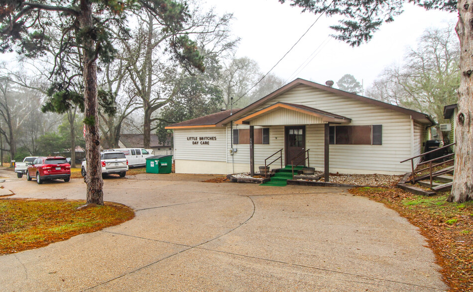 1501 S Houston Ave, Livingston, TX for sale - Building Photo - Image 1 of 1