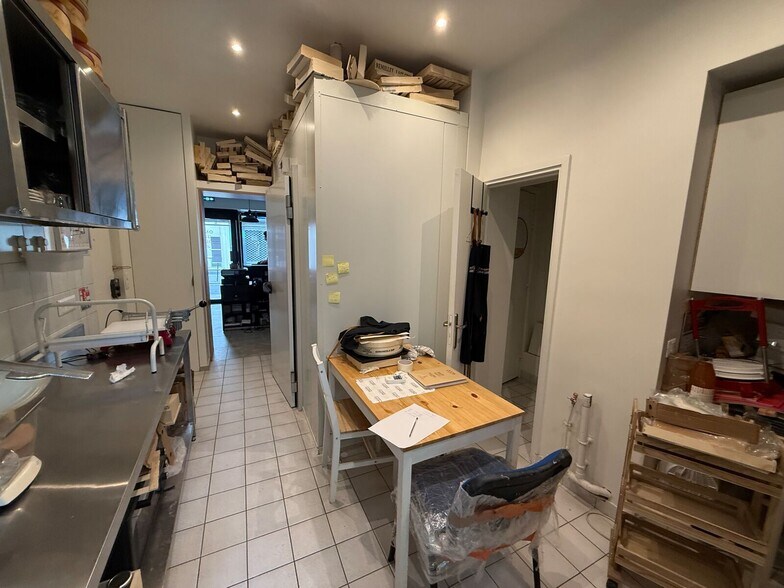 Retail in Paris to rent - Building Photo - Image 3 of 8