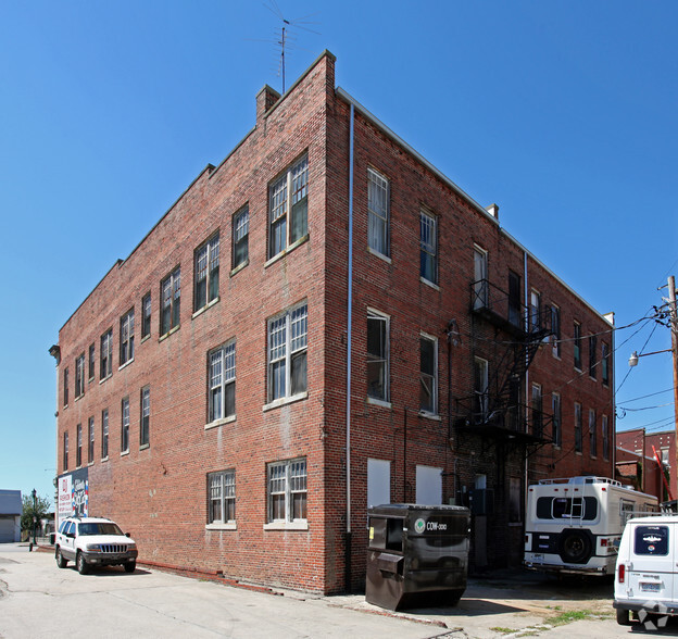 311-319 E Nash St, Wilson, NC for rent - Building Photo - Image 3 of 4