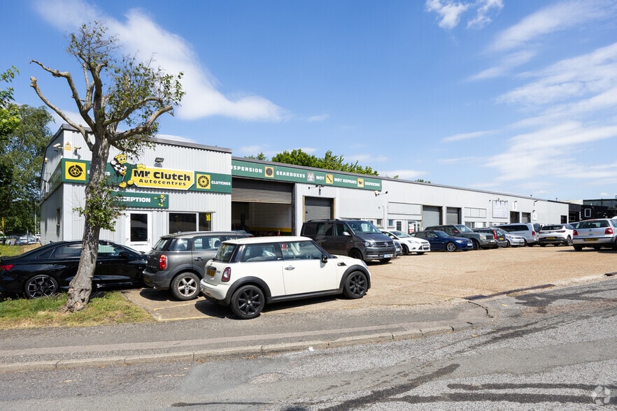 Longfield Rd, Tunbridge Wells to rent - Primary Photo - Image 1 of 3