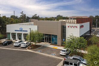 5215 W Noble St, Visalia, CA for rent Building Photo- Image 1 of 7