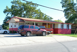 113 Lula Mae, San Antonio, TX for sale Primary Photo- Image 1 of 1