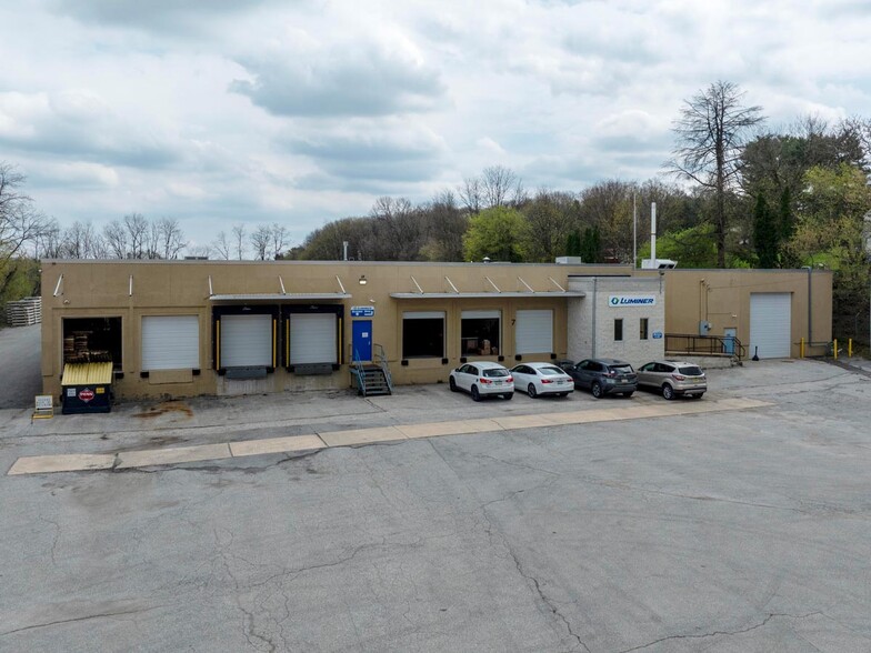 400 E Locust St, Dallastown, PA for rent - Building Photo - Image 3 of 8