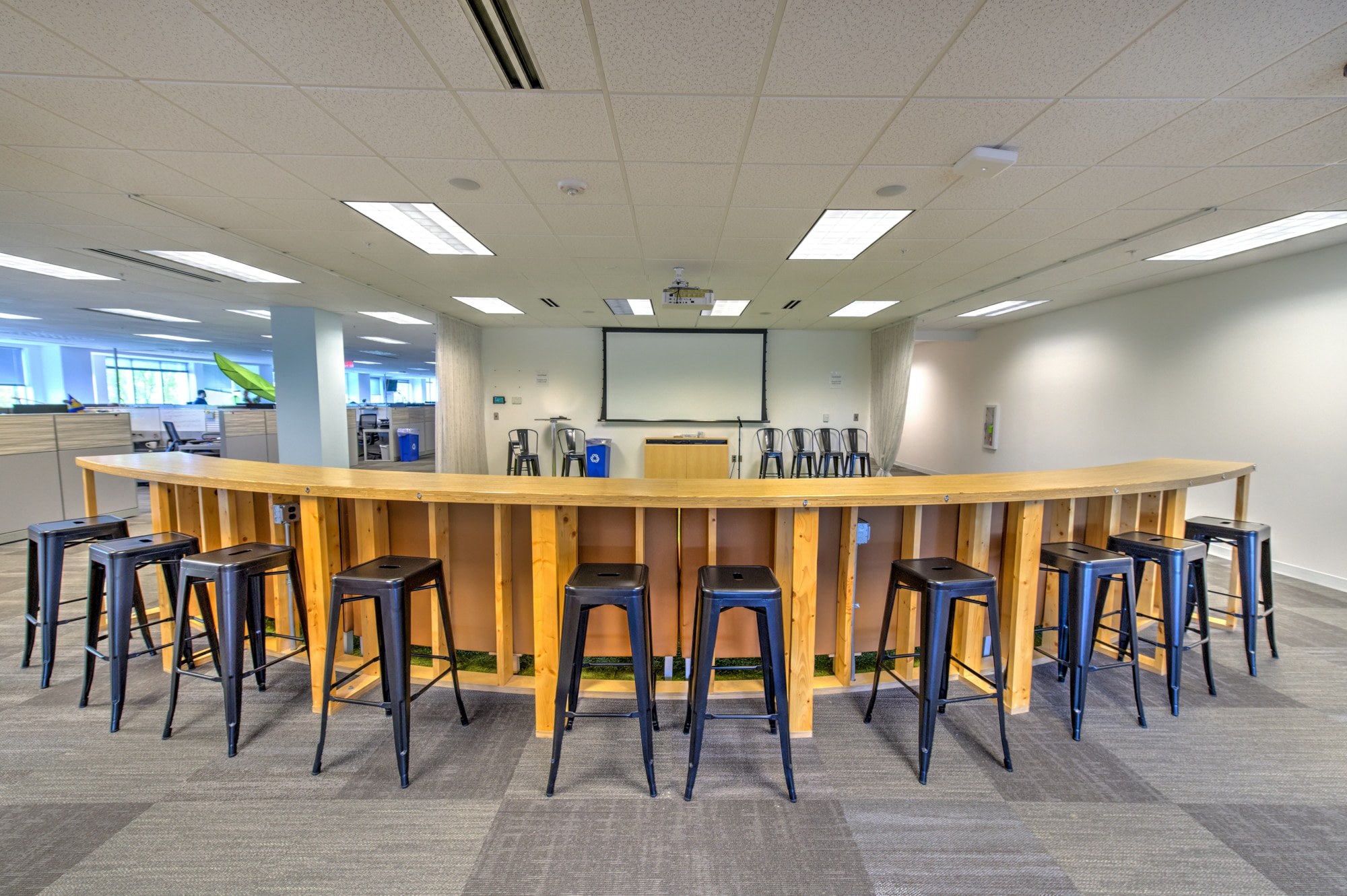 940 Main Campus Dr, Raleigh, NC to rent Interior Photo- Image 1 of 3