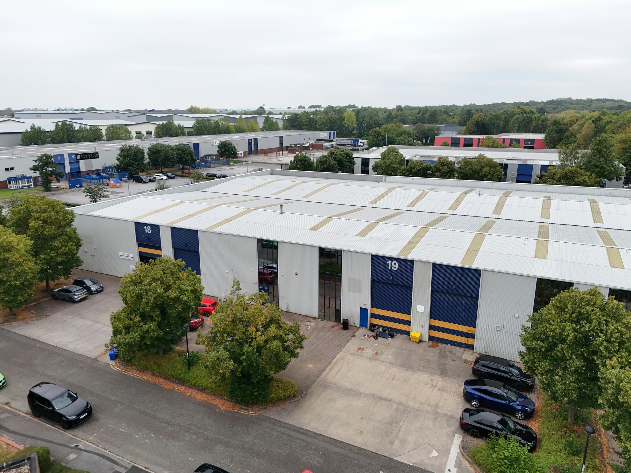 Adlington Ct, Warrington to rent Building Photo- Image 1 of 7