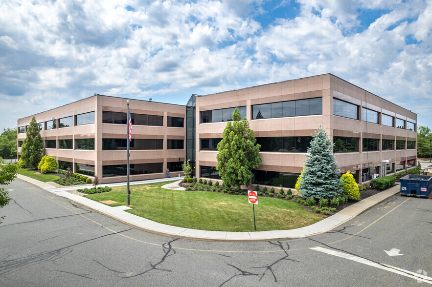 685 Route 202/206, Bridgewater, NJ for rent - Building Photo - Image 1 of 5