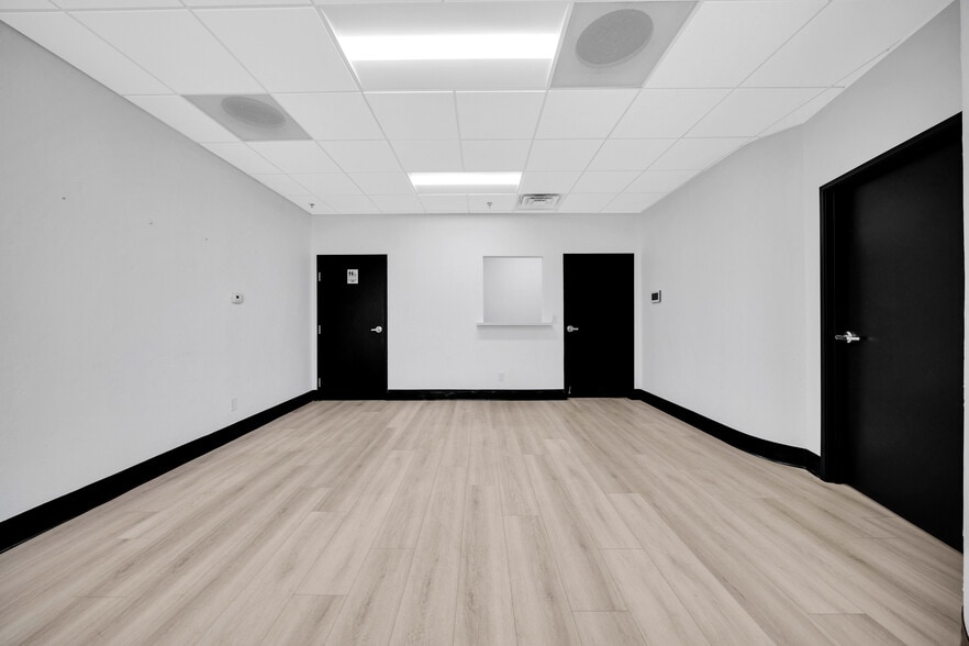 4045 E Union Hills Dr, Phoenix, AZ for sale - Building Photo - Image 3 of 37