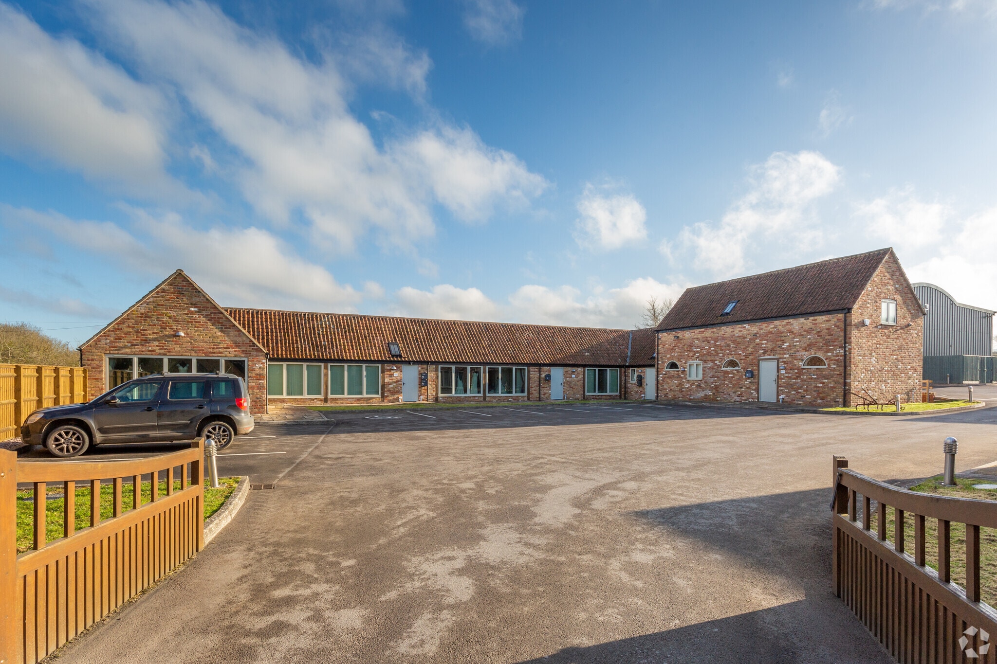 Grove Ln, Stonehouse to rent Primary Photo- Image 1 of 3