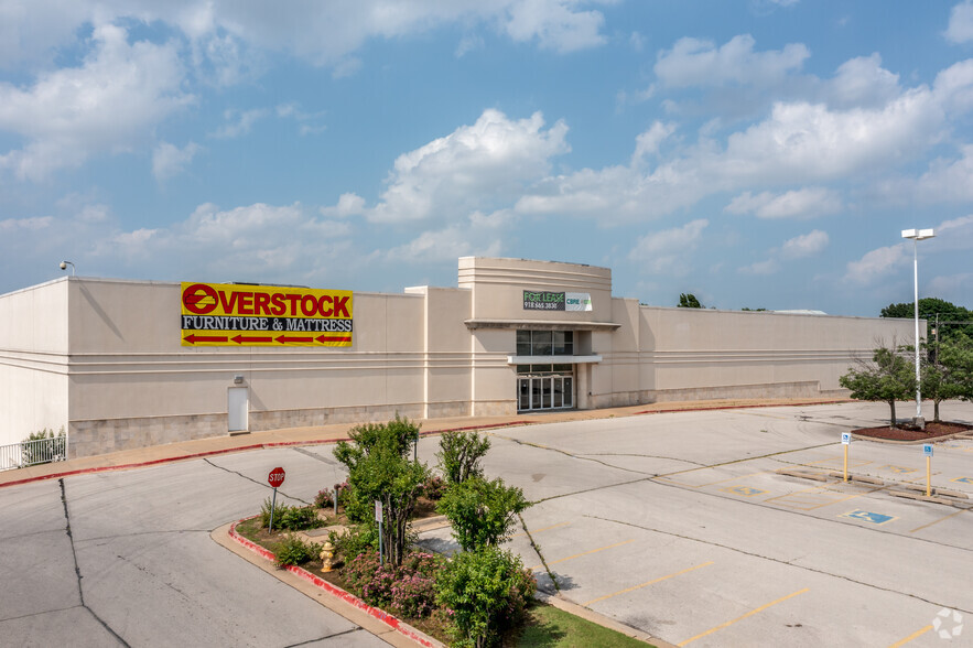 1701-1951 S Yale Ave, Tulsa, OK for rent - Building Photo - Image 1 of 25