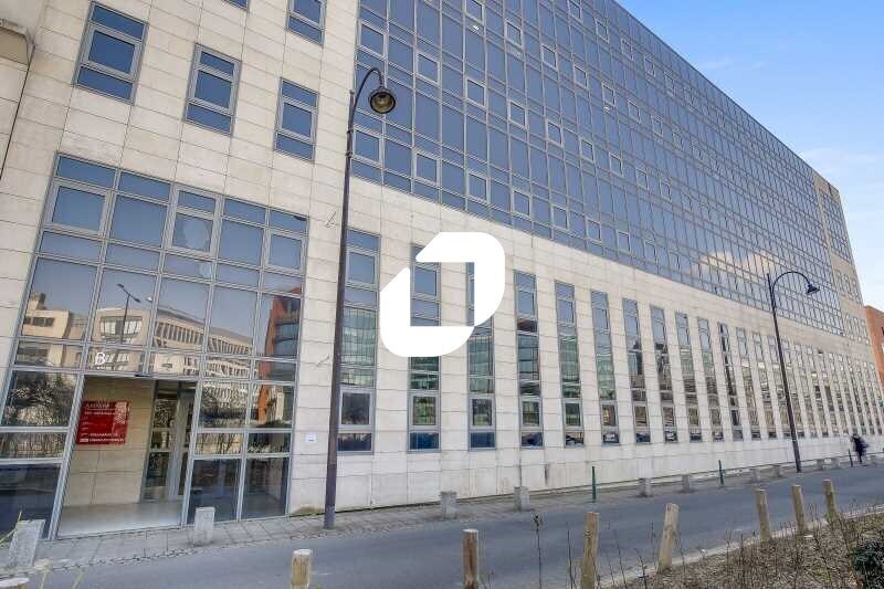 Office in Rueil Malmaison to rent - Building Photo - Image 1 of 35