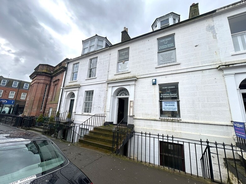 27 Castle Street, Dumfries to rent - Building Photo - Image 2 of 11