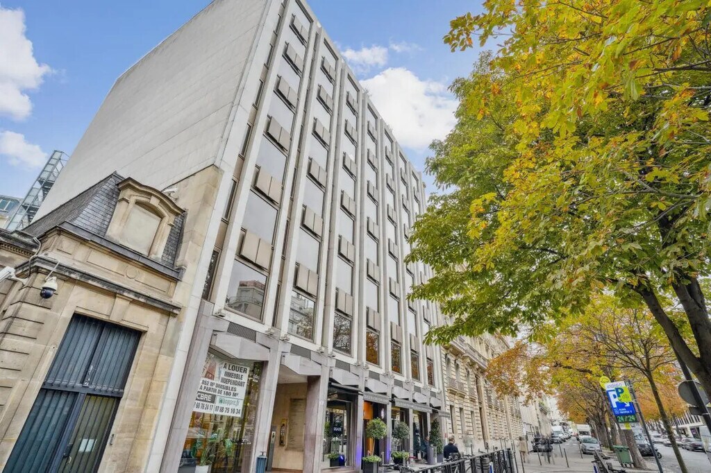Location Bureaux 108 m² - Photo 1