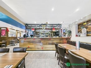 41-43 Wellington St, Luton to rent Interior Photo- Image 1 of 9