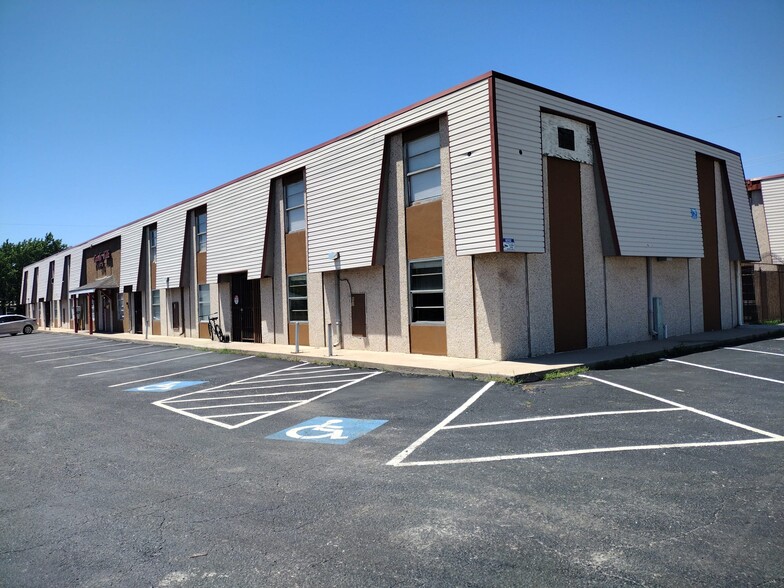 1109 NW Lincoln Ave, Lawton, OK for sale - Building Photo - Image 1 of 1