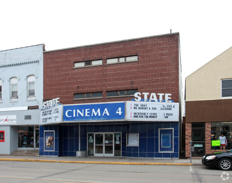 639 Broadway St, Menomonie, WI for sale - Primary Photo - Image 1 of 1