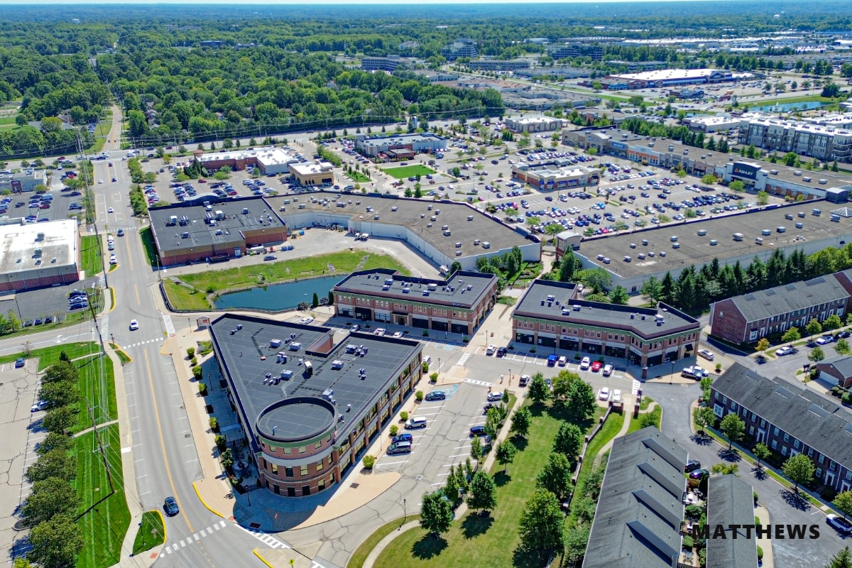 Deerfield Village Square portfolio of 3 properties for sale on LoopNet.co.uk Building Photo- Image 1 of 6