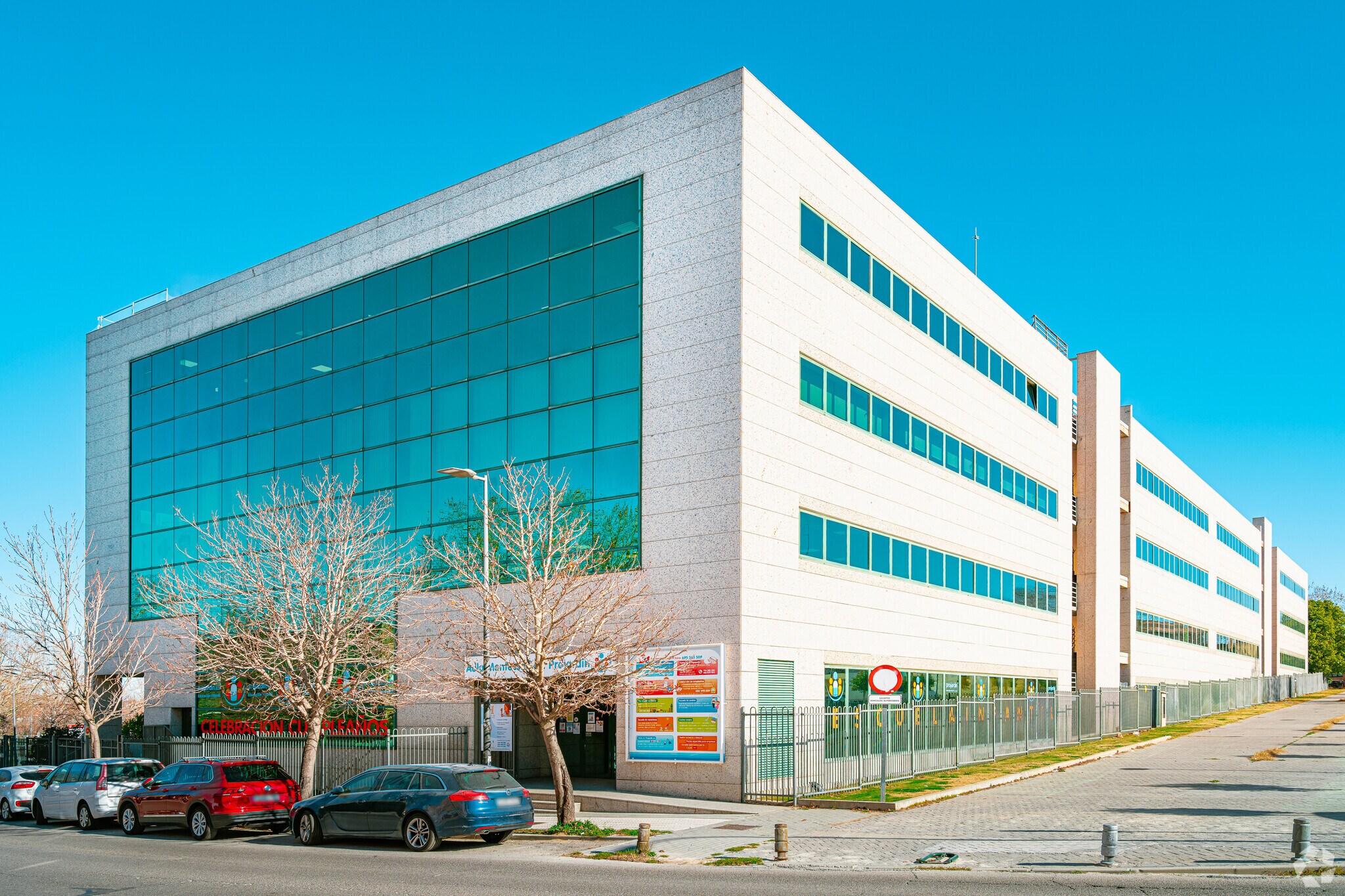 Office in San Sebastián de los Reyes, Madrid to rent Building Photo- Image 1 of 3