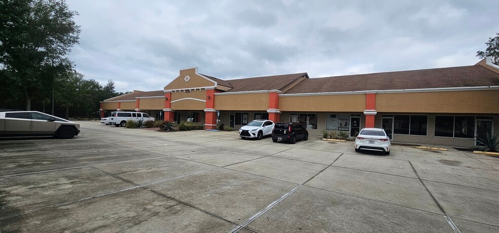 2405 E Graves Ave, Orange City, FL to rent - Building Photo - Image 3 of 8