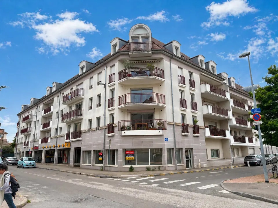 Location Bureaux 65 m² - Photo 1