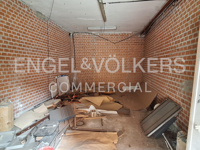 Retail in Madrid, Madrid to rent - Interior Photo - Image 2 of 2