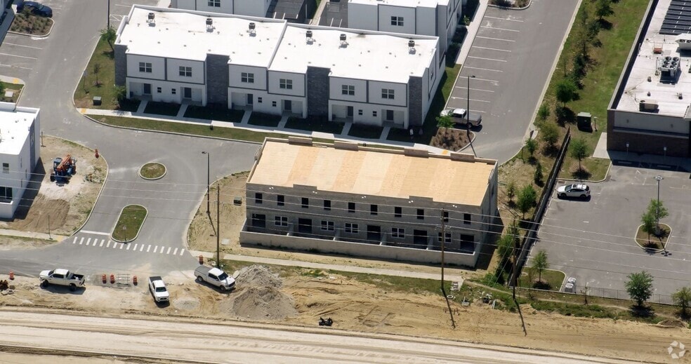 7530 Osceola Polk Line Rd, Davenport, FL for sale - Building Photo - Image 2 of 9