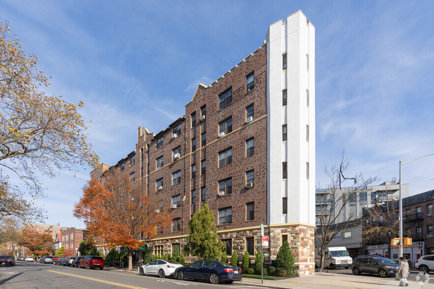 9732 3rd Ave, Brooklyn, NY for rent - Primary Photo - Image 1 of 6