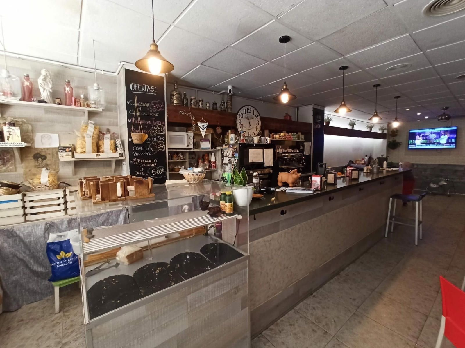 Retail in Barcelona, Barcelona to rent Interior Photo- Image 1 of 11