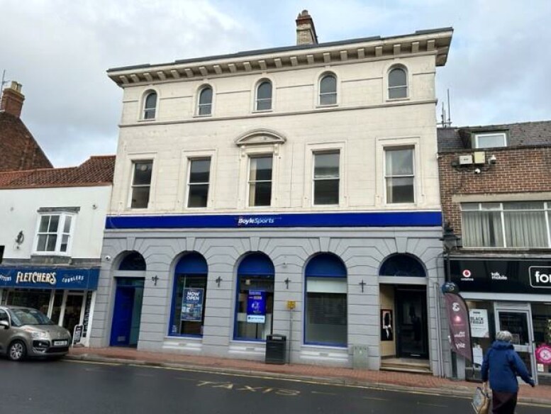 61 Market Pl, Driffield for sale Primary Photo- Image 1 of 1