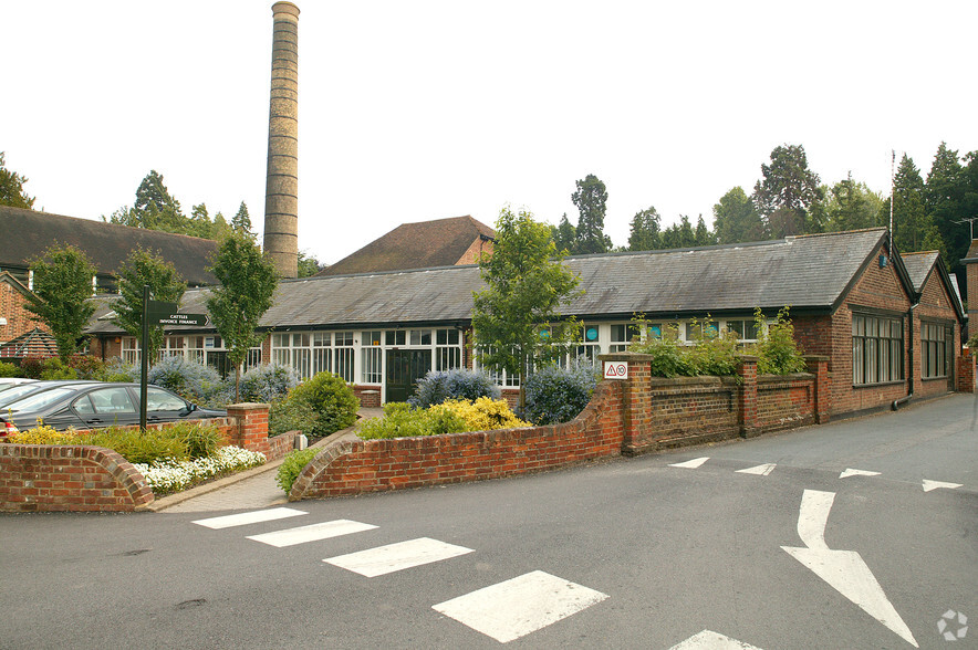 Ashford Rd, Maidstone for rent - Building Photo - Image 1 of 3