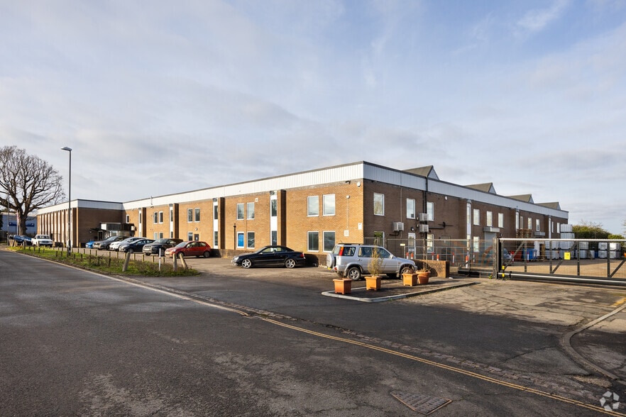 Church Rd, Lowfield Heath for sale - Primary Photo - Image 1 of 1