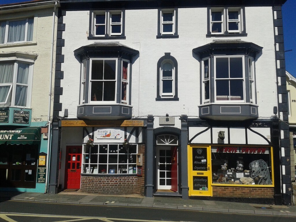 76 High St, Shanklin for sale Primary Photo- Image 1 of 1