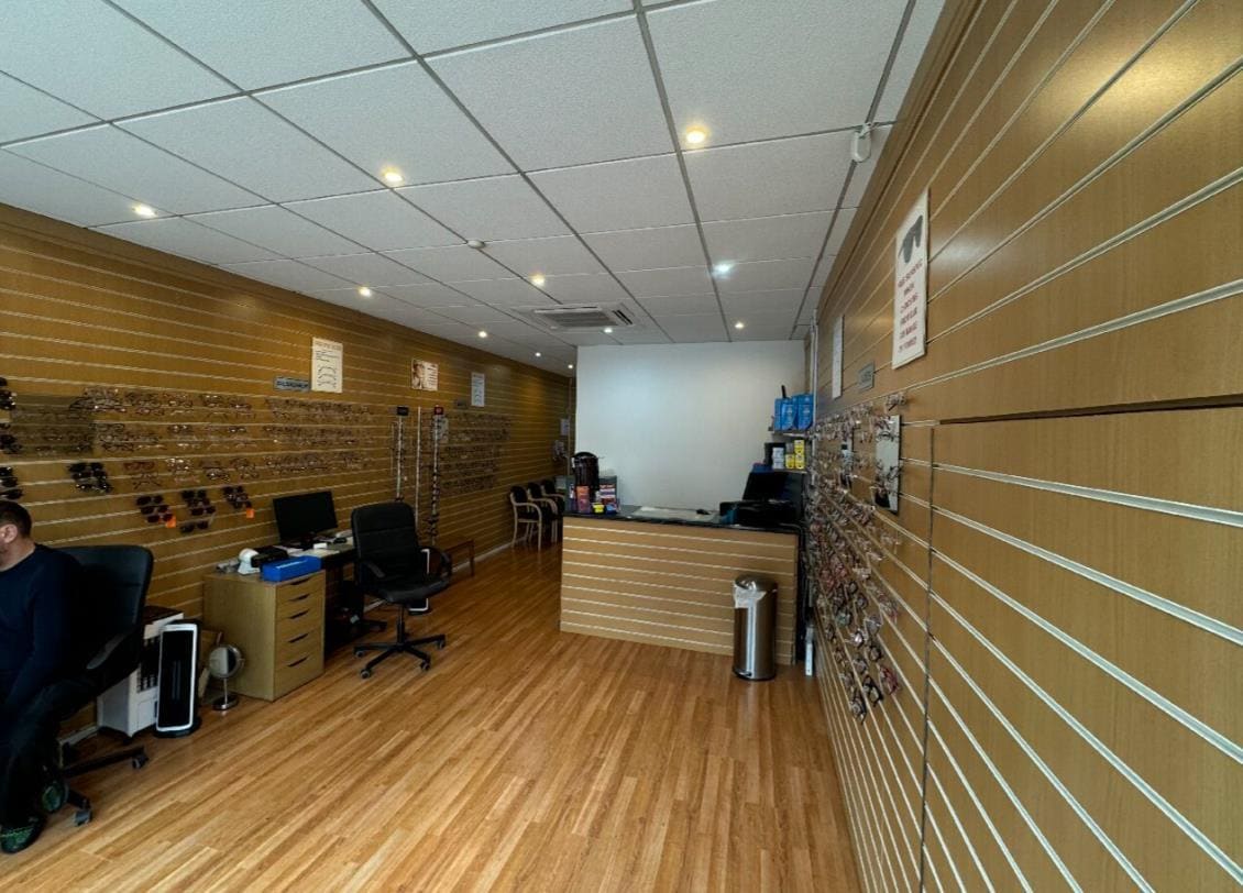 25 High St, Carluke, SLK ML8 4AL - Unit 25 -  - Interior Photo - Image 1 of 1