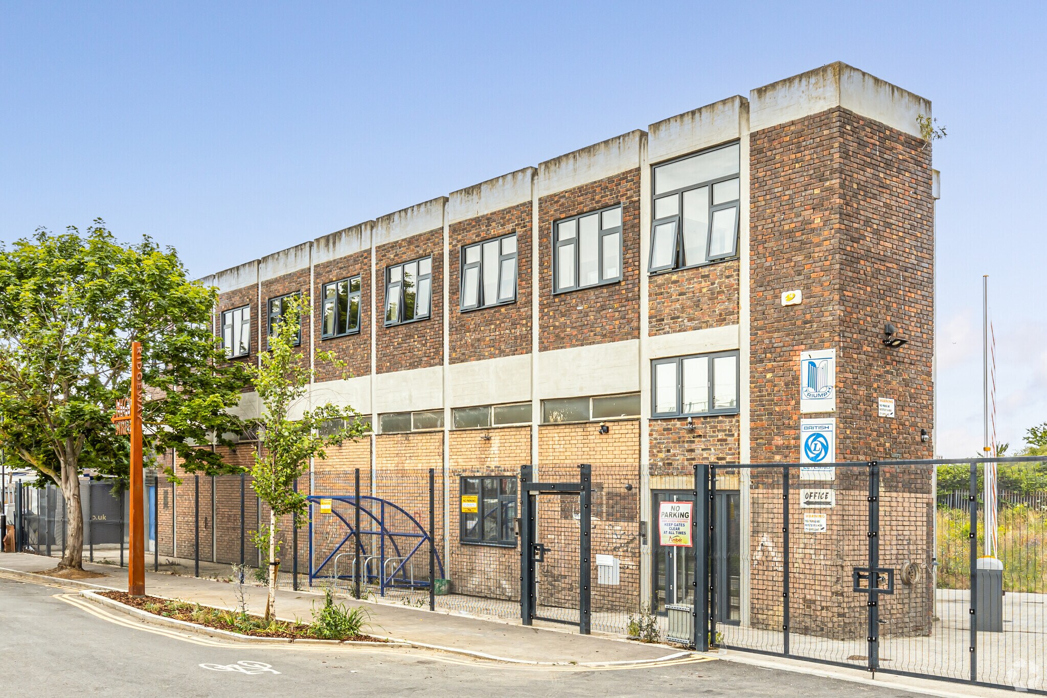 White Hart Av, London for sale Building Photo- Image 1 of 1