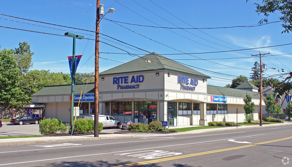 679 Central Ave, Dover, NH for sale - Primary Photo - Image 1 of 1